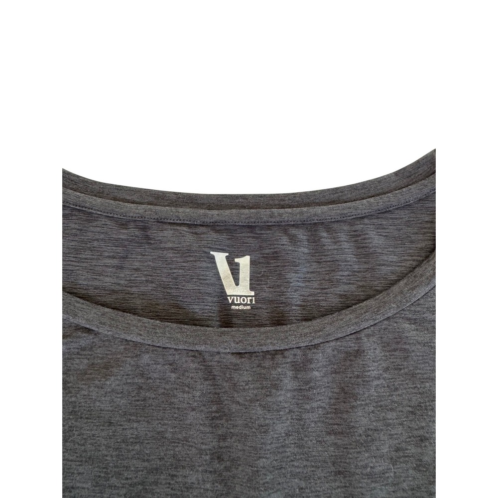 Vuori Women's Lux Performance Pocket Tee Charcoal Heather Est. Size Size M - Picture 3 of 6
